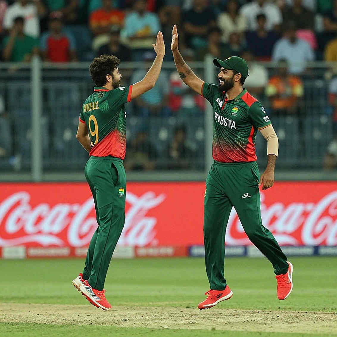 নিলামের আগে নীরবতা: হার্দিক-জয়সওয়াল ট্রেড আলোচনা থেমে যাওয়া আসলে কী বলে